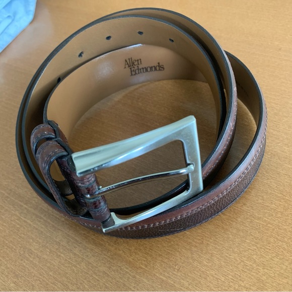 Allen Edmonds leather belt - Picture 3 of 13